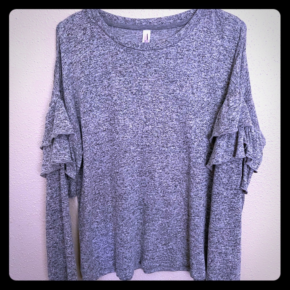 Ladies long sleeve oversized shirt